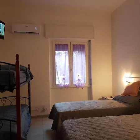 Confine Bed & Breakfast Como
